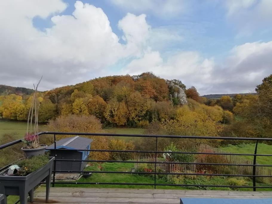 La roche trouée - Maison avec vue à Nismes Exterior foto